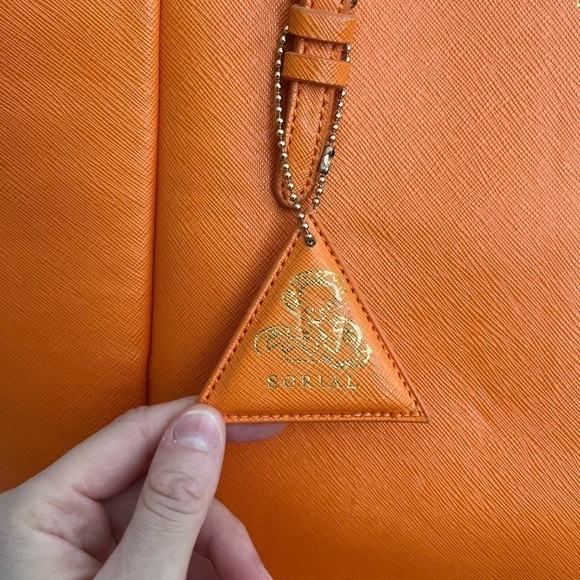 Sorial New York Orange Shoulder Tote Bag - Picture 3 of 12